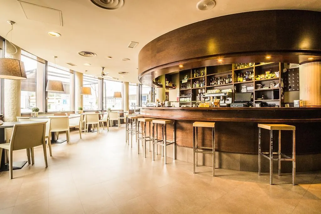 Hotel Casa Jacinto Pamplona بورلاذا إسبانيا